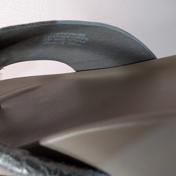 Donald Pliner Fifi Slide Sandals Light Taupe Pebbled Metallic Leather Size 6 - Picture 10 of 11